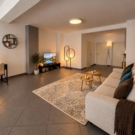 Appartement Inviting With Parking And Scenic View