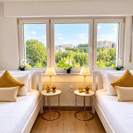 Inviting With Parking And Scenic View